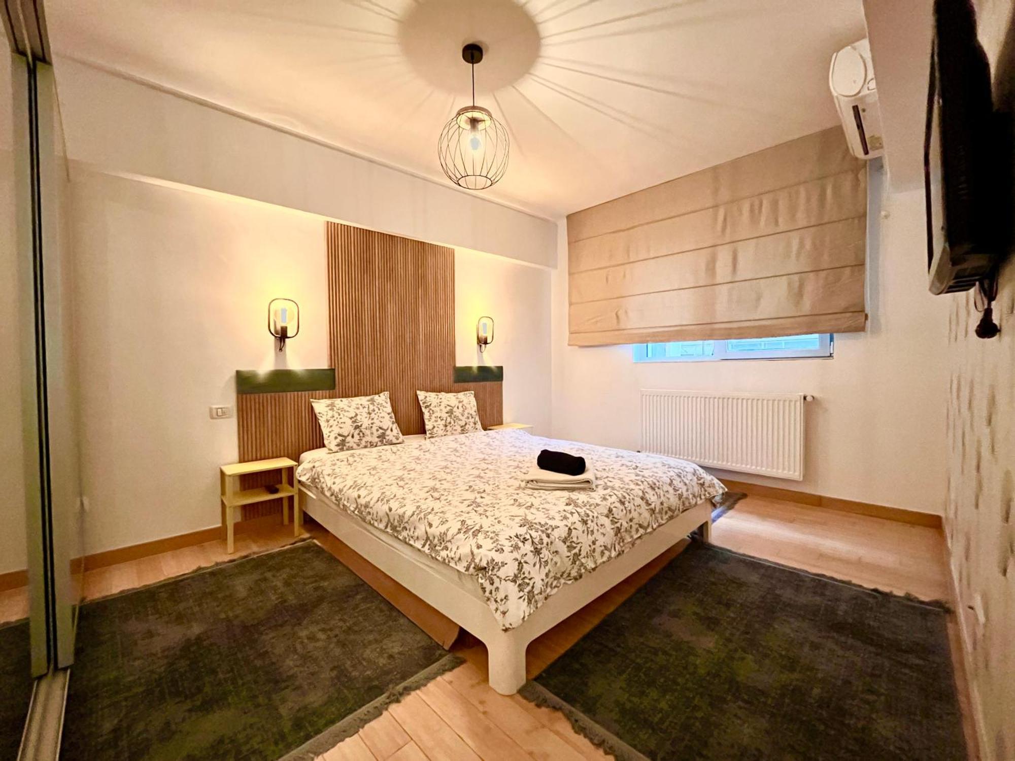 Cozy Apartment With Balcony บูคาเรสต์ ภายนอก รูปภาพ
